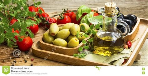 5 ingredienti mediterranei che conferiscono istantaneamente sapore ai vostri piatti.